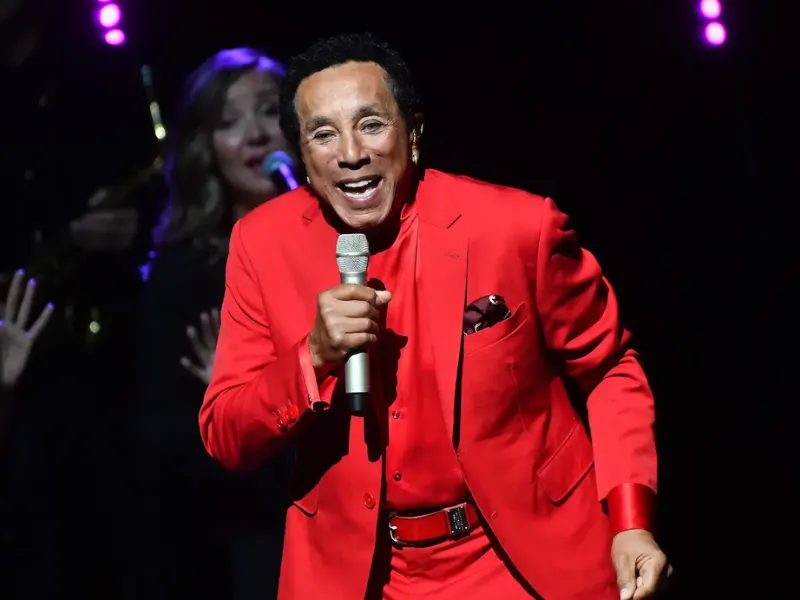 Smokey Robinson Tickets 30th March Paramount Theatre Seattle